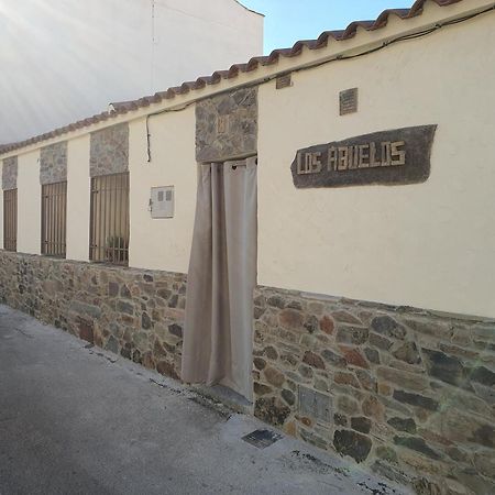 Apartamentos Callampa Torrejon el Rubio Luaran gambar