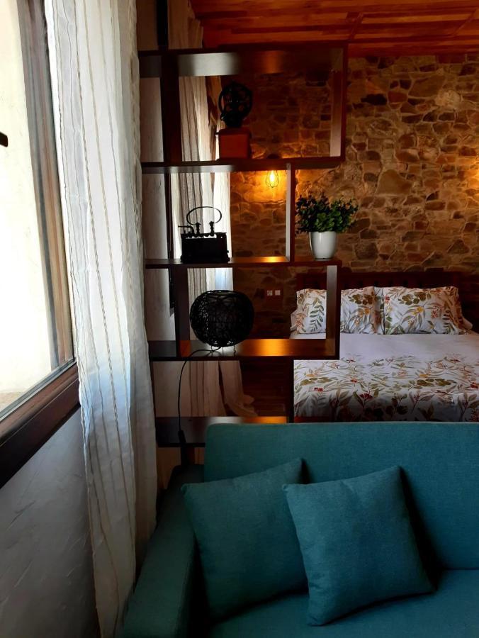 Apartamentos Callampa Torrejon el Rubio Luaran gambar