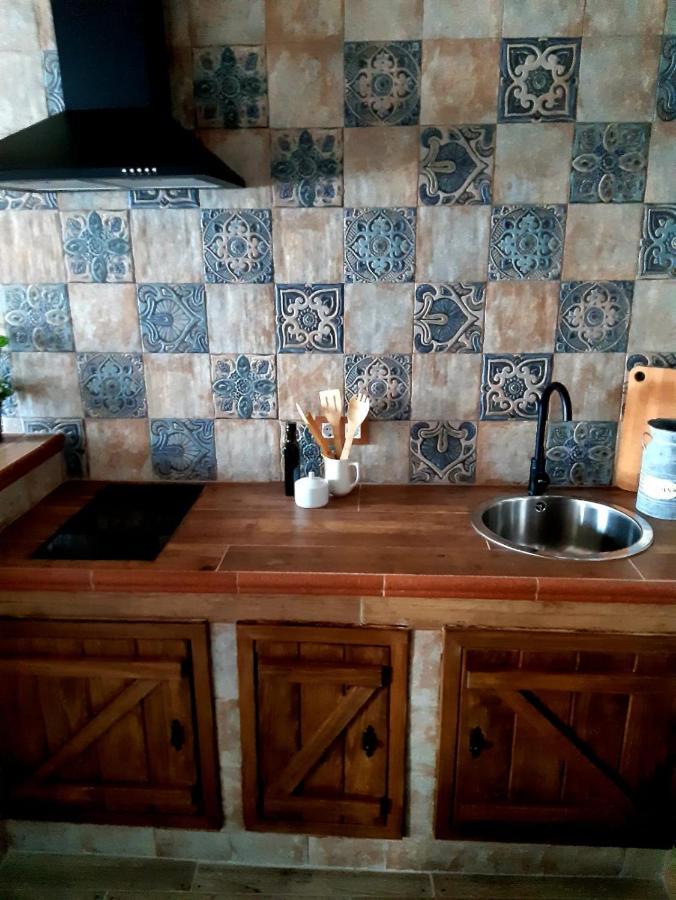 Apartamentos Callampa Torrejon el Rubio Luaran gambar