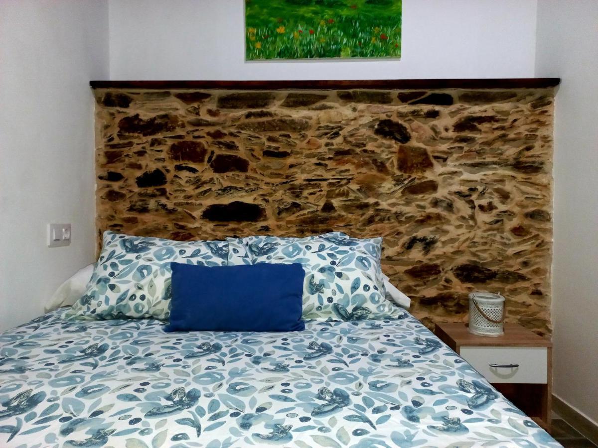 Apartamentos Callampa Torrejon el Rubio Bilik gambar