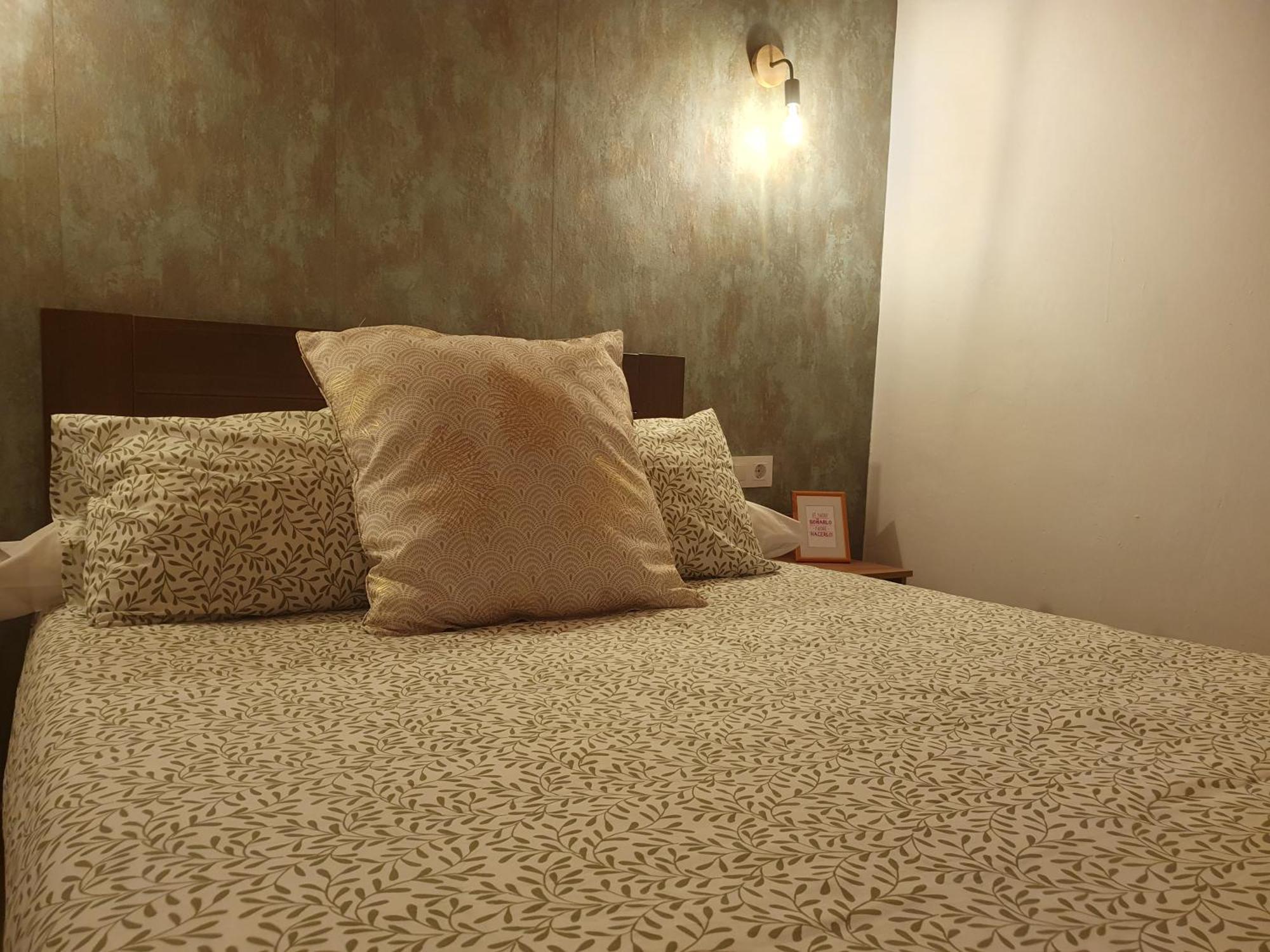 Apartamentos Callampa Torrejon el Rubio Luaran gambar