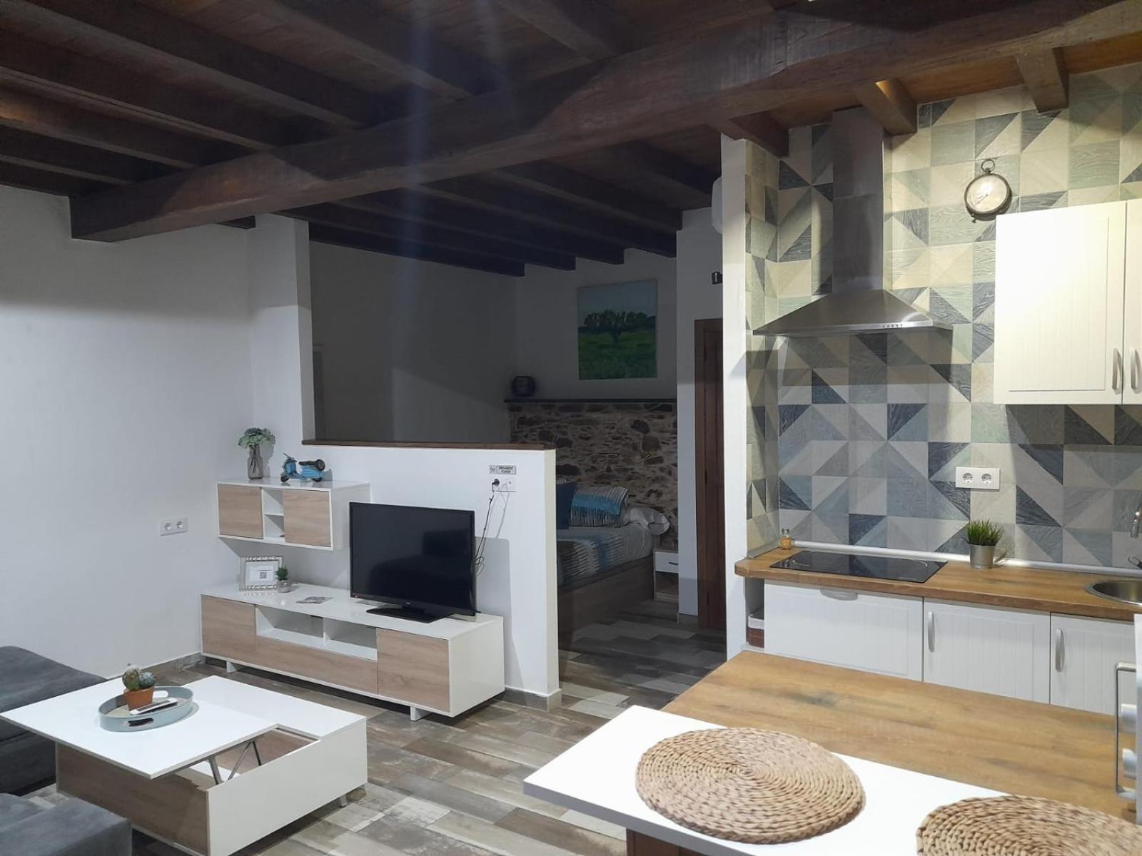 Apartamentos Callampa Torrejon el Rubio Luaran gambar