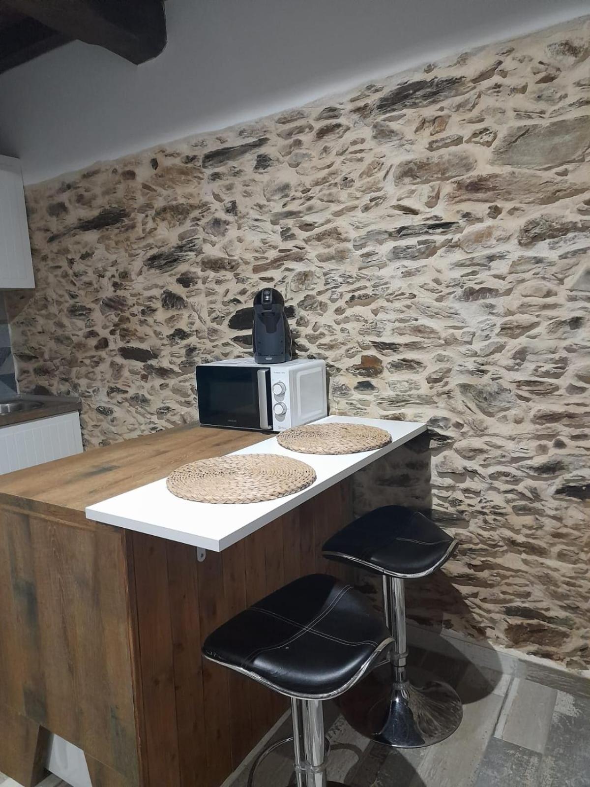 Apartamentos Callampa Torrejon el Rubio Luaran gambar